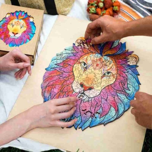 Magisches Puzzle aus Tieren Löwe